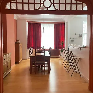 De Charme Dans Maison De Maître Bruxelloise Appartement